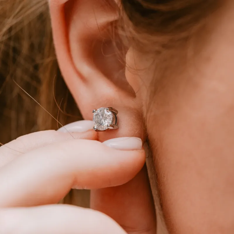 The Echo Earrings | Round Lab Diamond Basket Solitaire Studs made by Ethica Diamonds