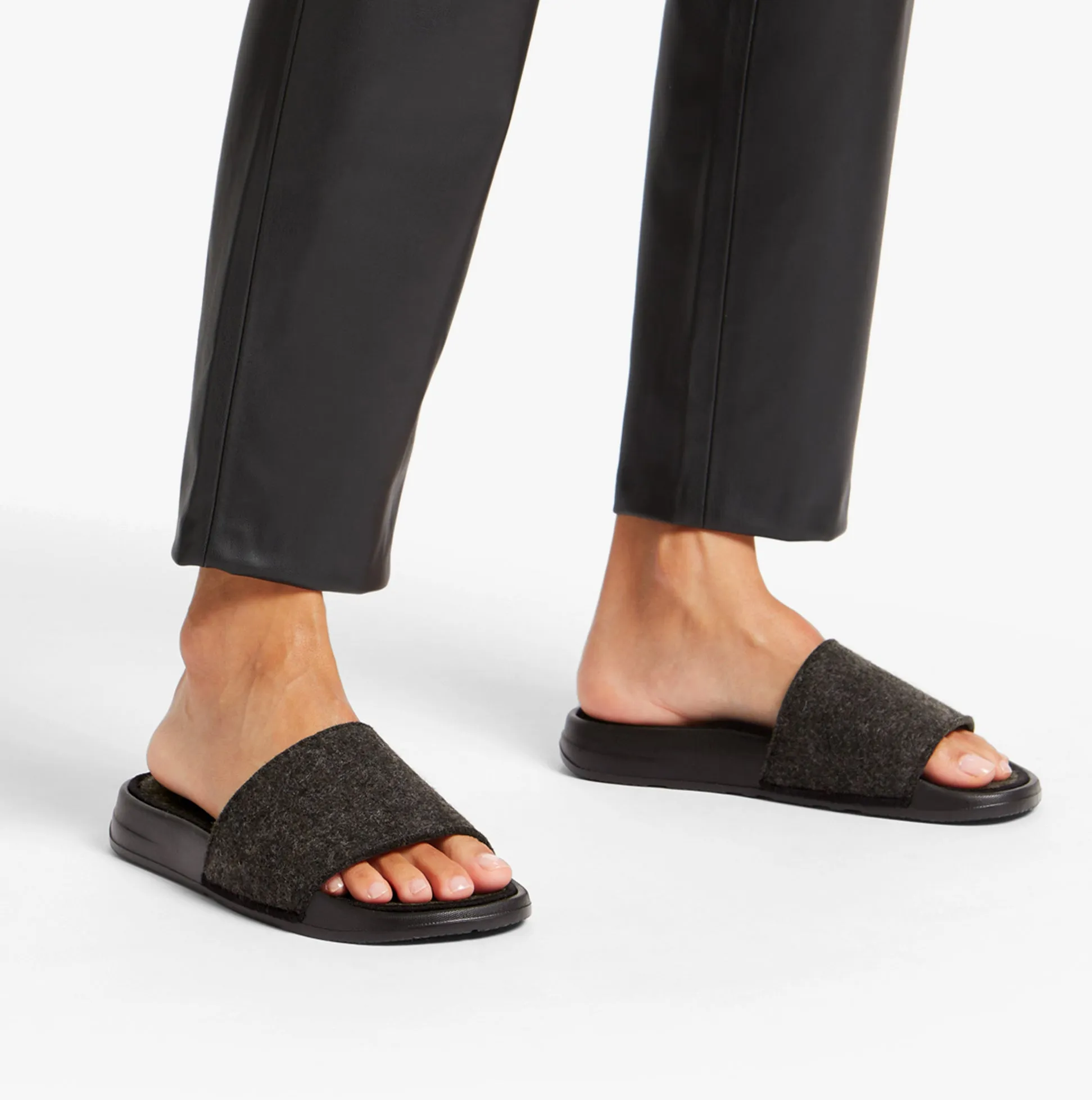 FitFlop iQUSHION e01 FELT Womens Slides All Black sold by House of Slippers product image thumbnail 3