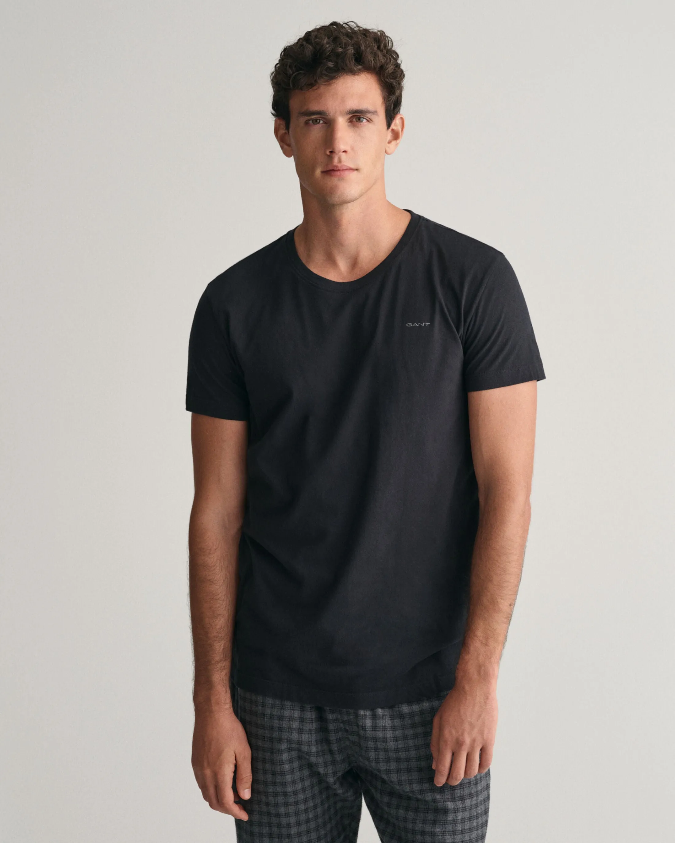GANT Mens C-Neck T-Shirt 2-Pack Black/White sold by House of Slippers product image thumbnail 2