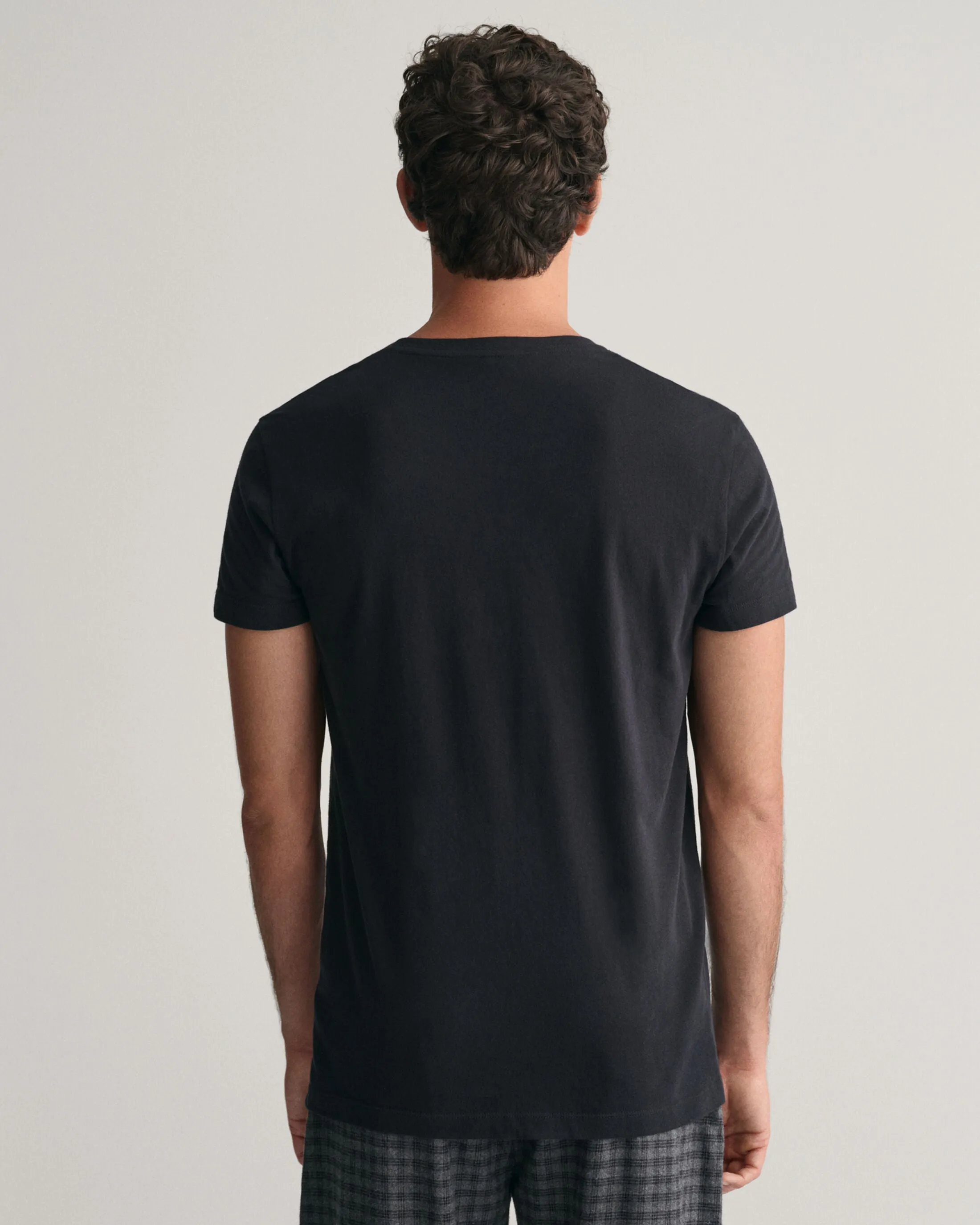 GANT Mens C-Neck T-Shirt 2-Pack Black/White sold by House of Slippers product image thumbnail 5