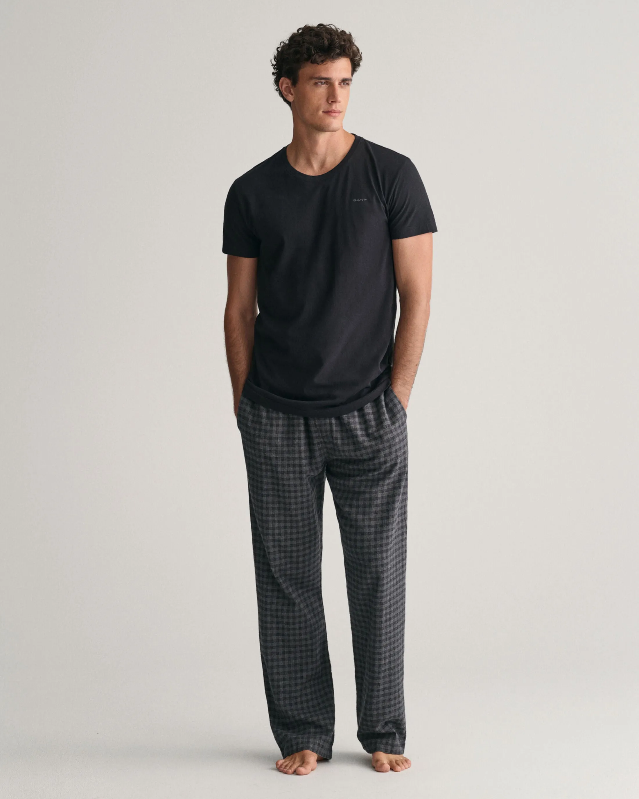 GANT Mens C-Neck T-Shirt 2-Pack Black/White sold by House of Slippers product image thumbnail 3