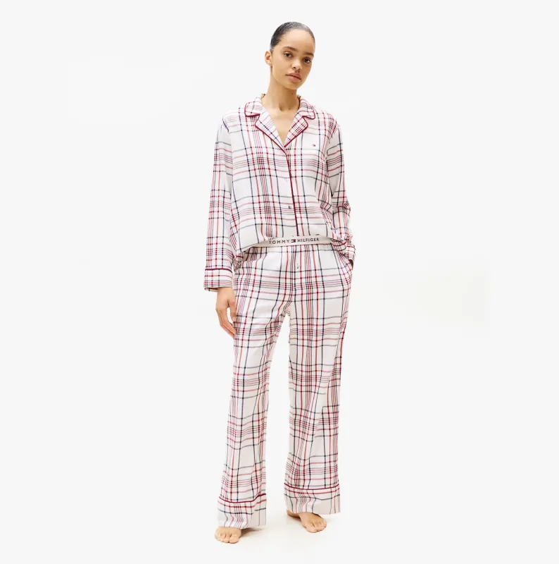 Tommy Hilfiger GIFT LS FLNL SHIRT S Womens Pyjama Set City Plaid Ivory Silk sold by House of Slippers