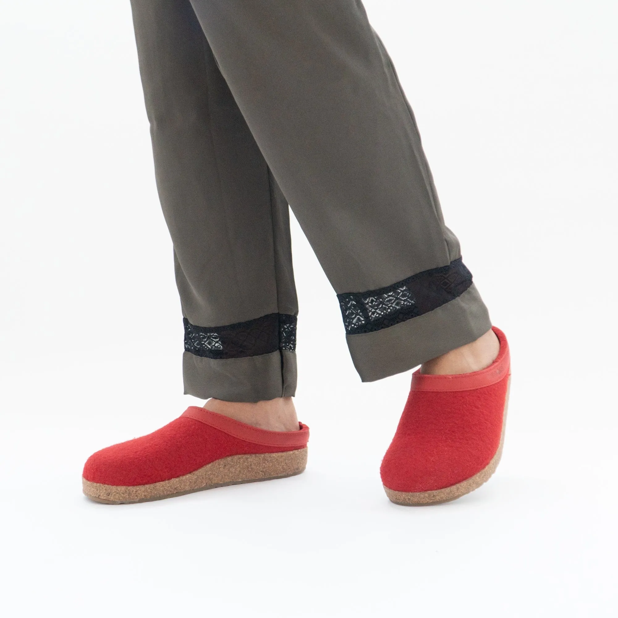 TORBEN Ladies Felt Wide Fit Mule Slippers Red sold by Shuperb product image thumbnail 2