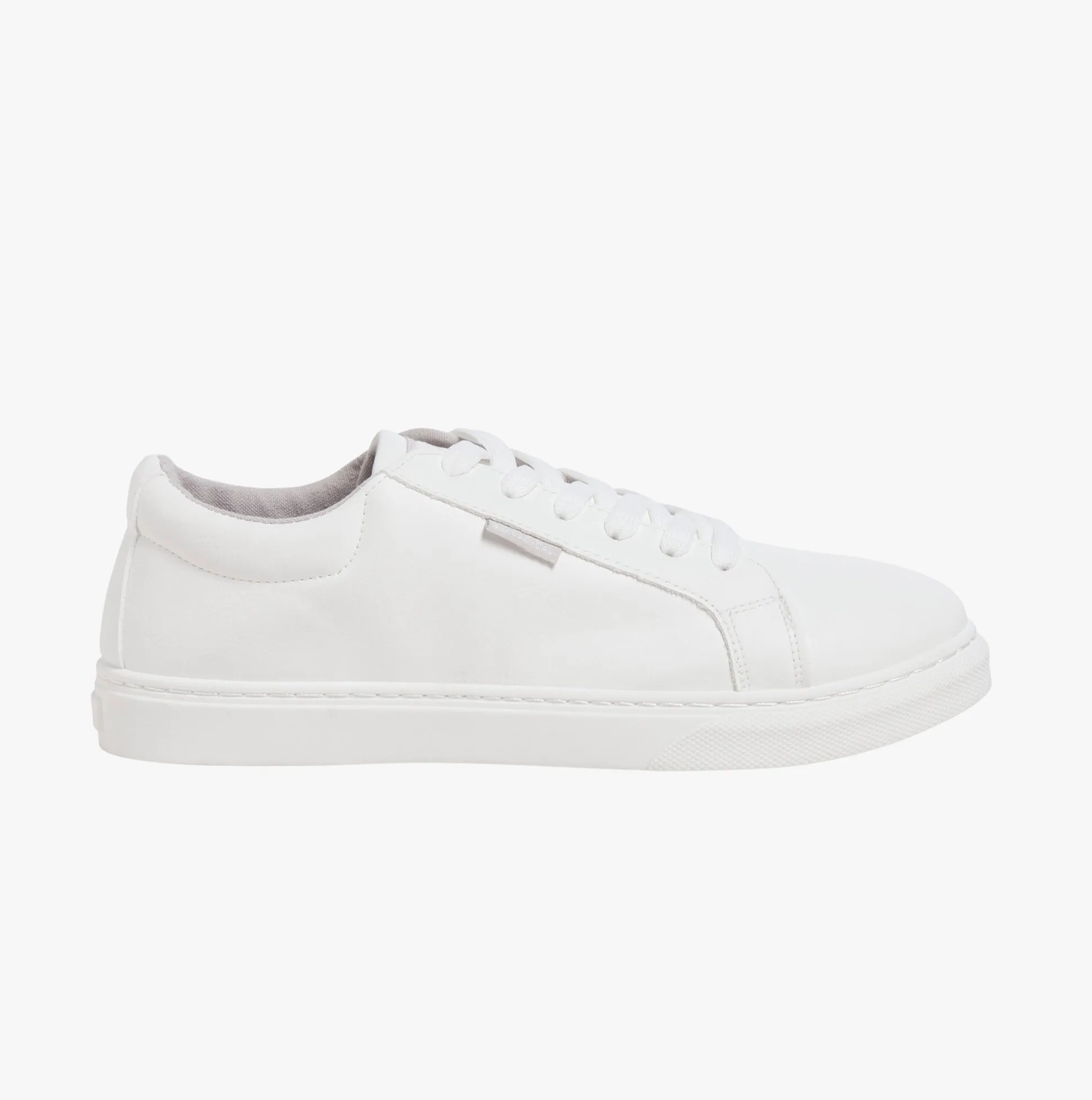 ATMOS Mens Trainers Bright White sold by Shuperb