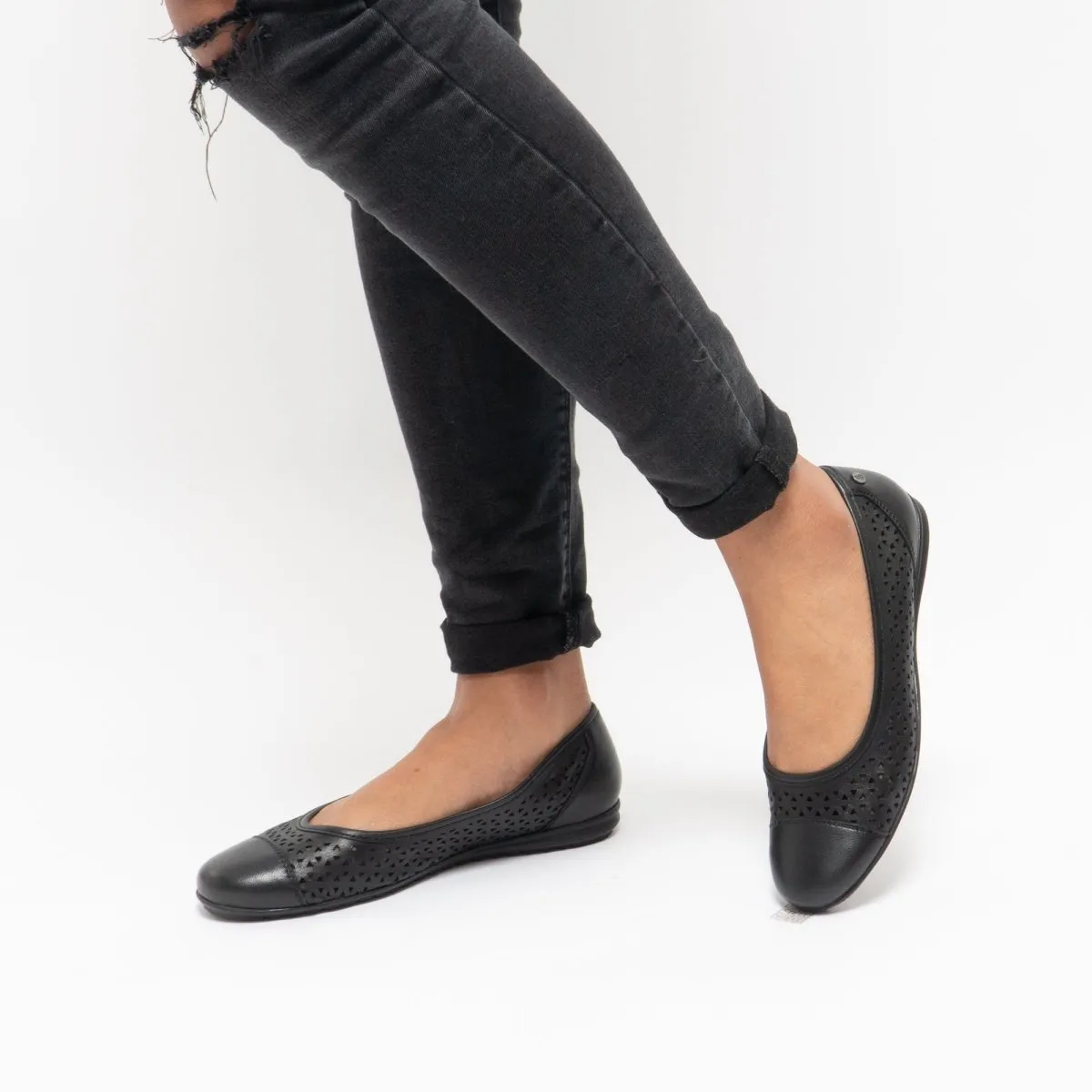 LEAH Ladies Leather Ballerina Pumps Black sold by Shuperb product image thumbnail 2