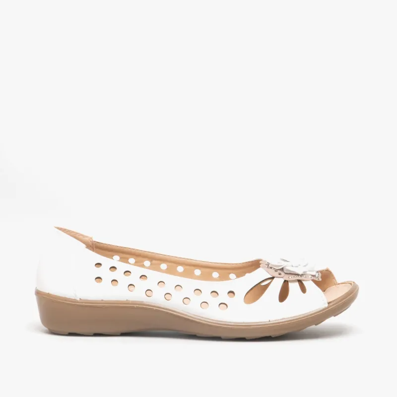 Boulevard DAYNA Womens Faux Leather Flower Peep Toe Flats White sold by Shuperb