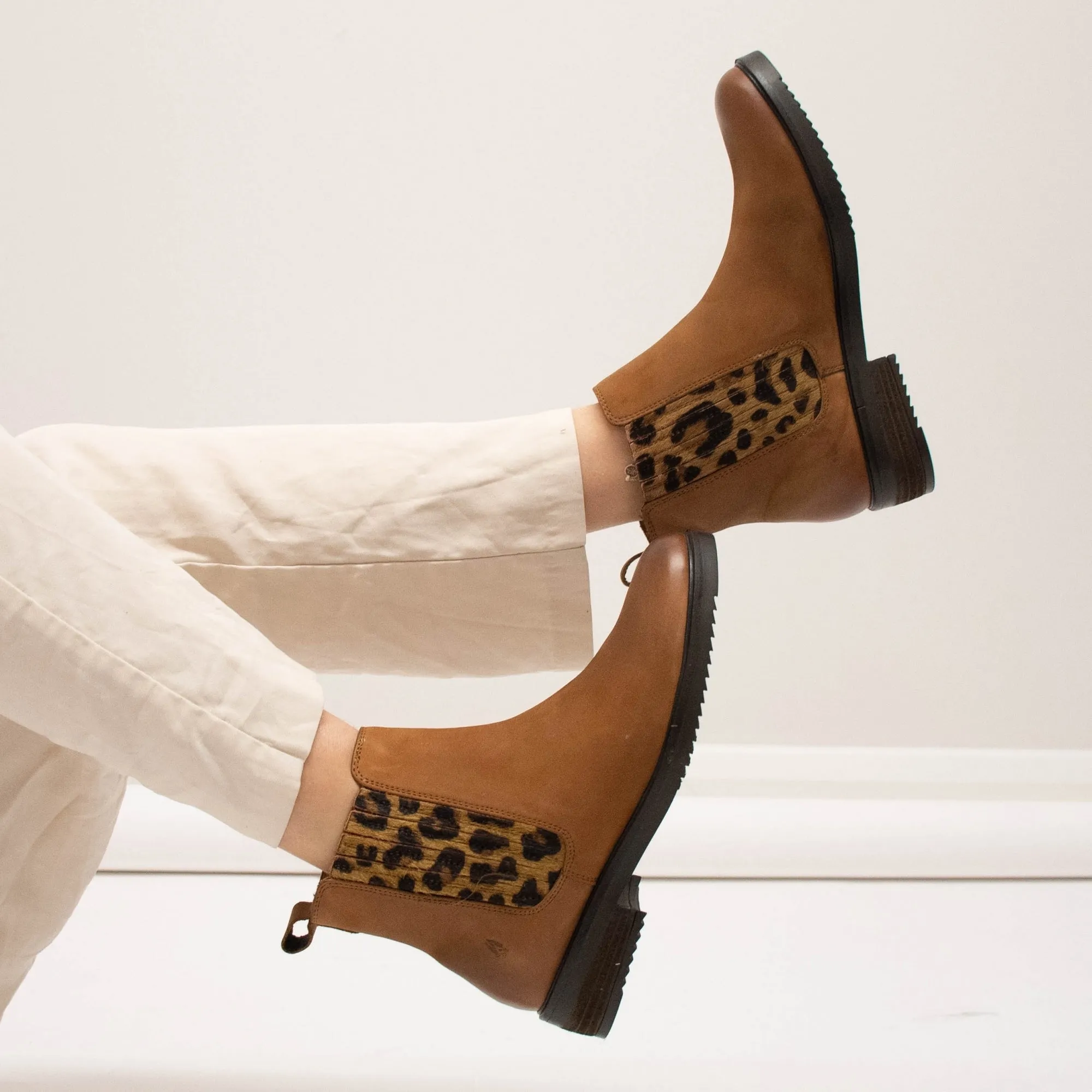 Hush Puppies STELLA Womens Leather Ankle Boots Tan sold by Shuperb product image thumbnail 2