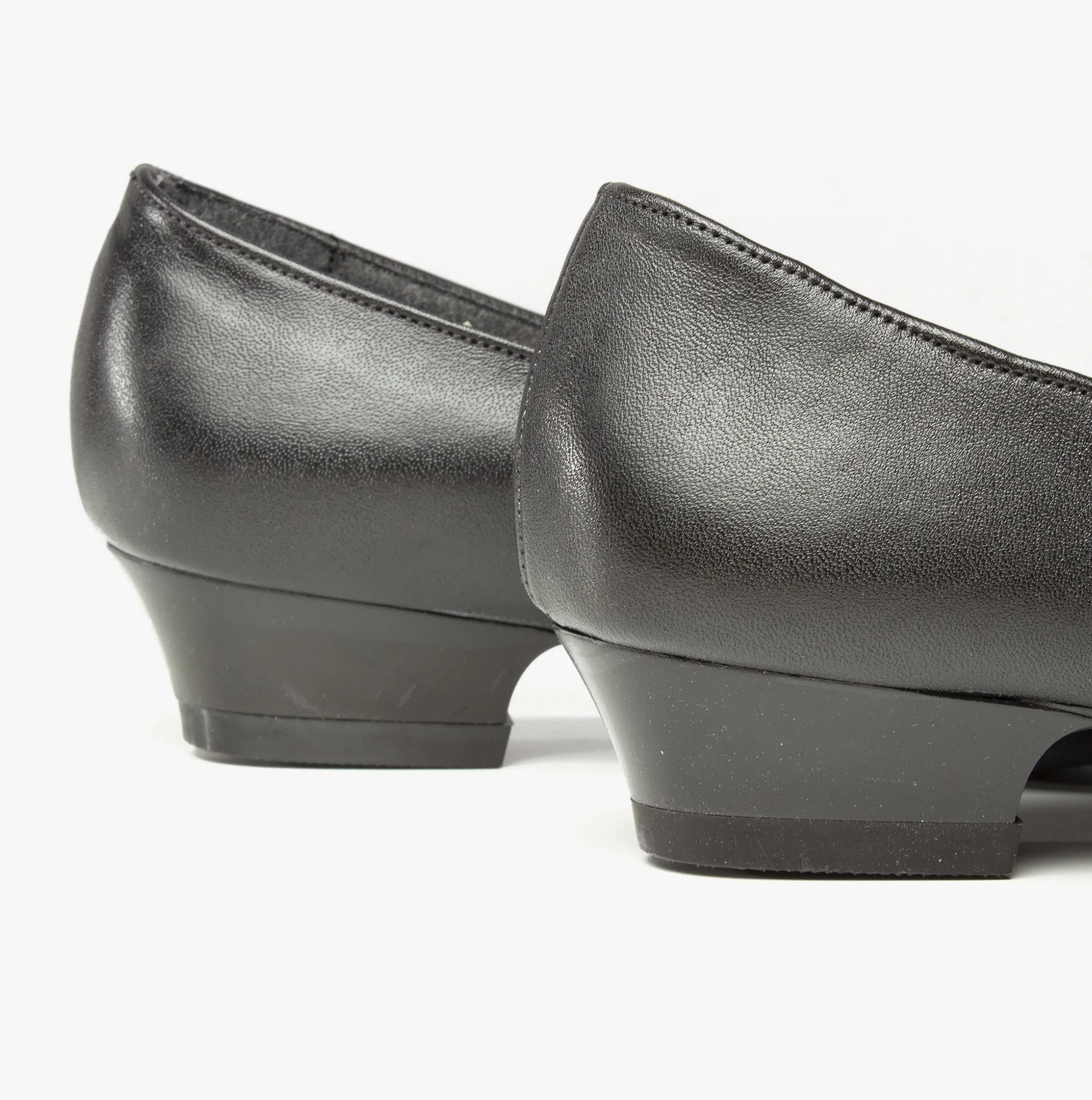Amblers Safety FS96 Womens Leather Safety Court Shoes Black sold by Shuperb product image thumbnail 2