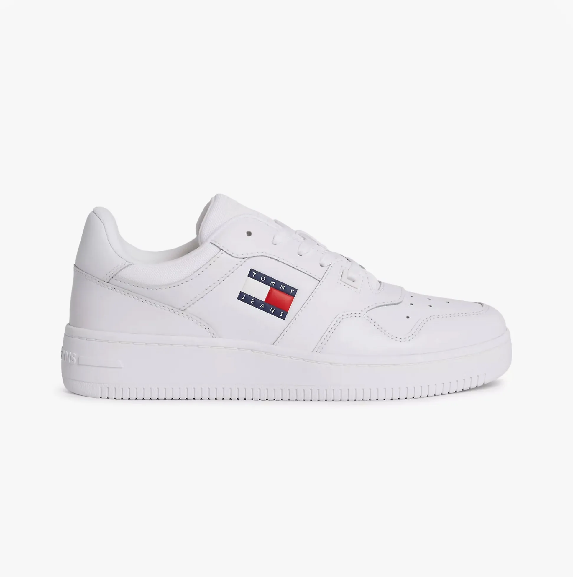 RETRO ESSENTIAL BASKETBALL Mens Trainers White sold by Shuperb