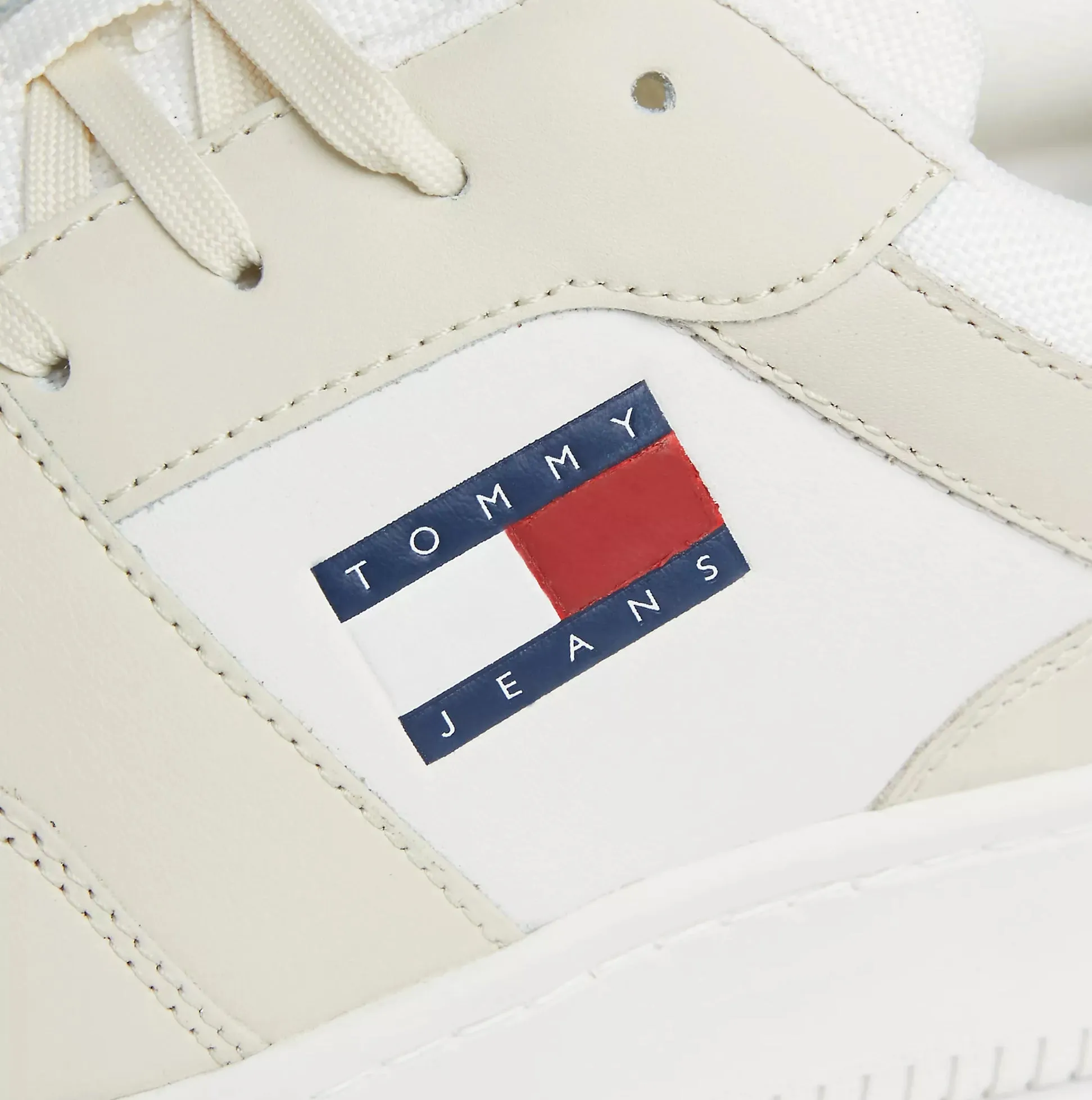 RETRO ESSENTIAL BASKETBALL Mens Trainers Newsprint sold by Shuperb product image thumbnail 5