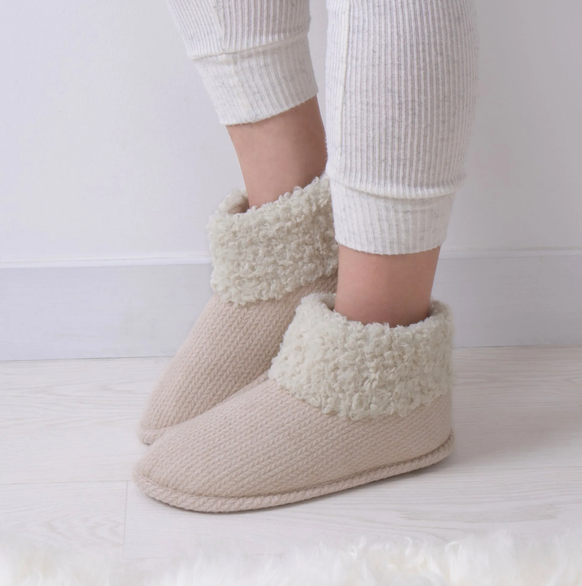 CABLE Womens Boot Slippers Cream sold by Shuperb product image thumbnail 5