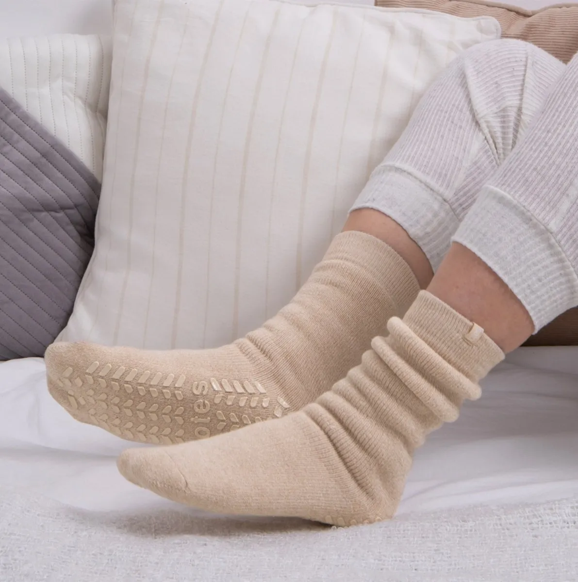 Totes Toasties THERMAL BRUSHED ORIGINAL Slipper Socks Womens Socks Oat sold by Shuperb product image thumbnail 5