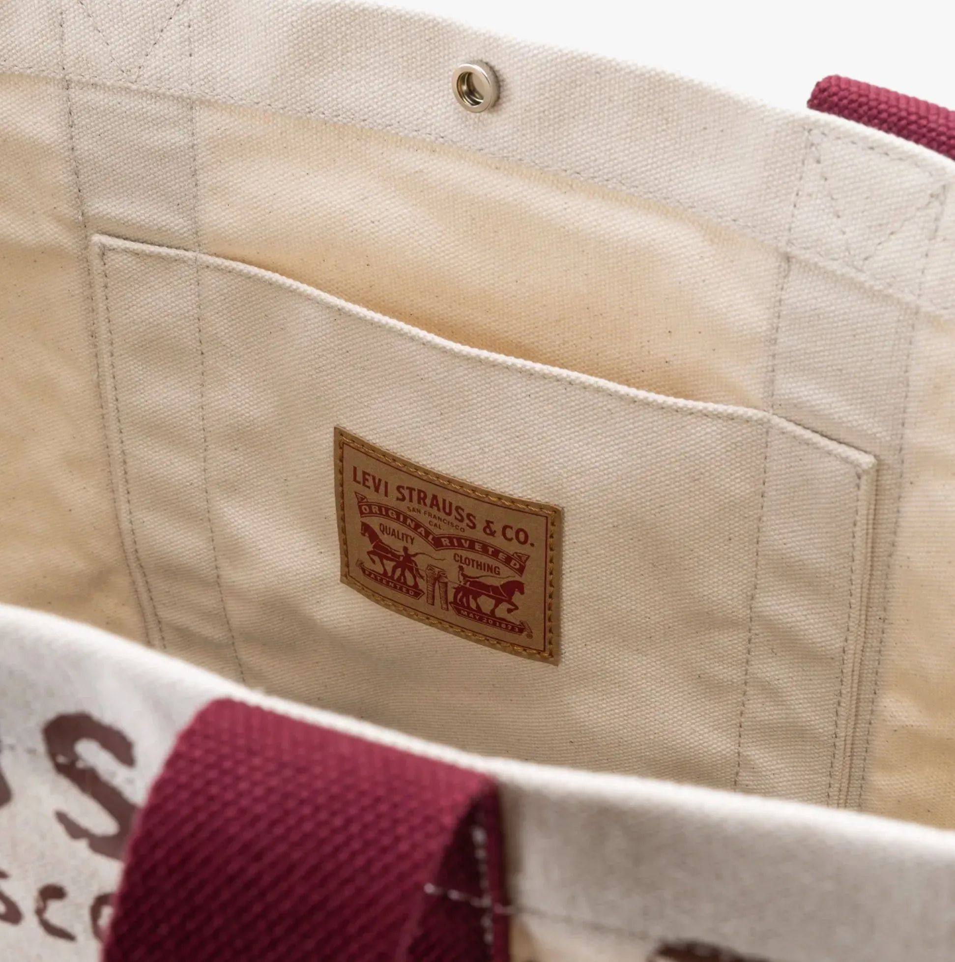 Levi's TWO HORSE TOTE-ALL Womens Tote Bag Brilliant Red sold by Shuperb product image thumbnail 4