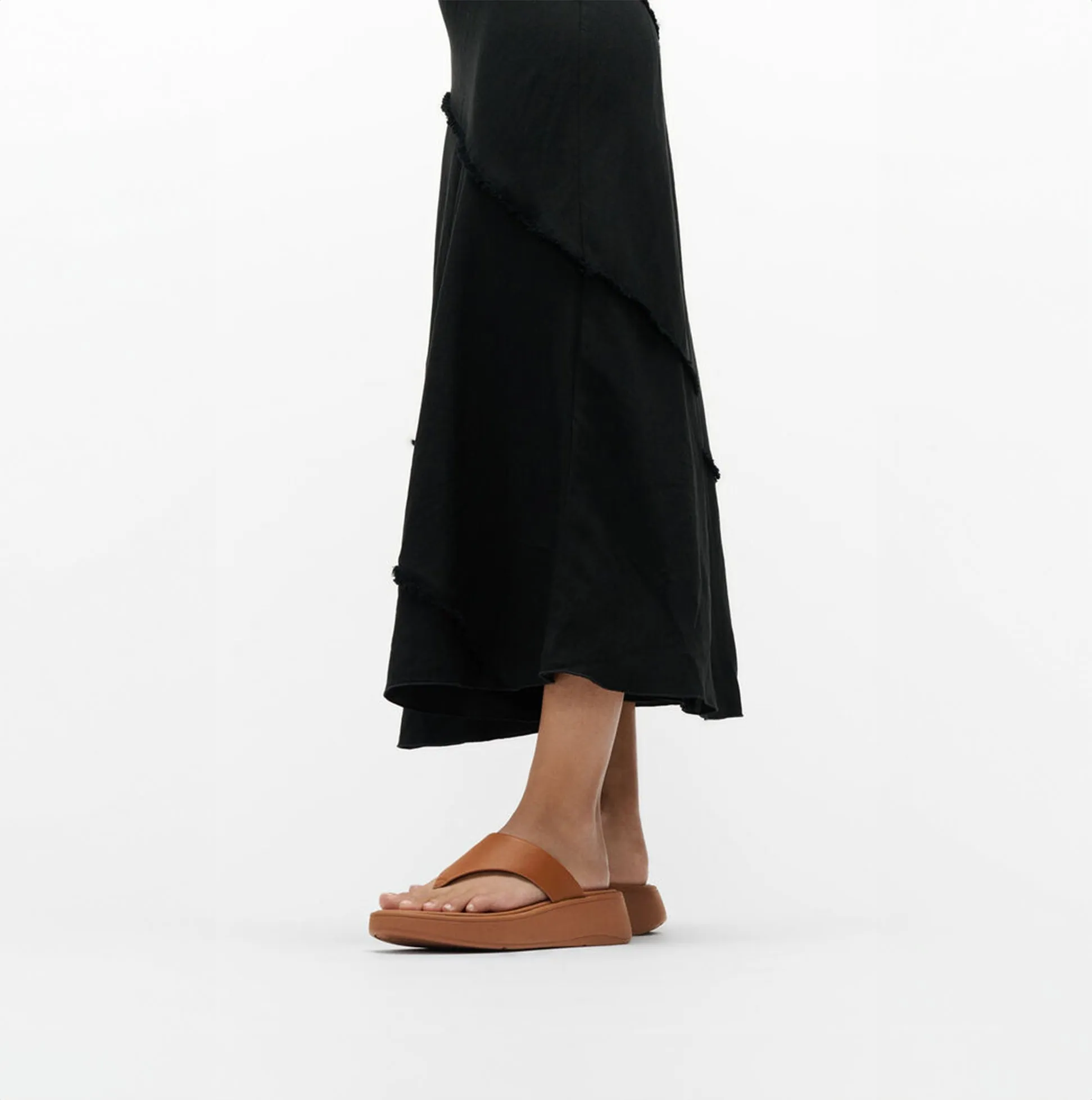 FitFlop F-MODE LEATHER FLATFORM Womens Toe Post Sandals Light Tan sold by Shuperb product image thumbnail 2