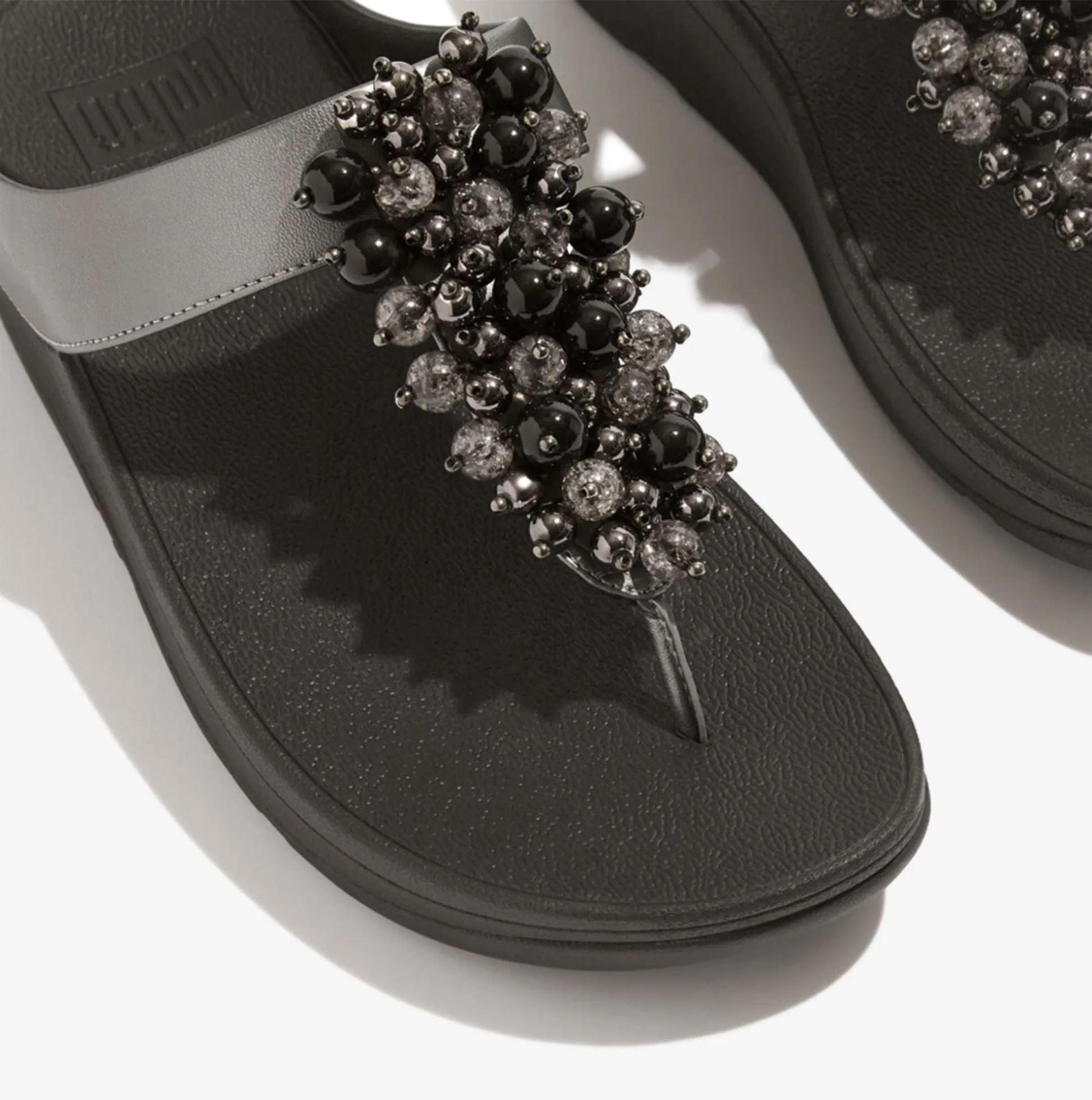 FitFlop FINO BAUBLE-BEAD Womens Toe Post Pewter Black sold by Shuperb product image thumbnail 2