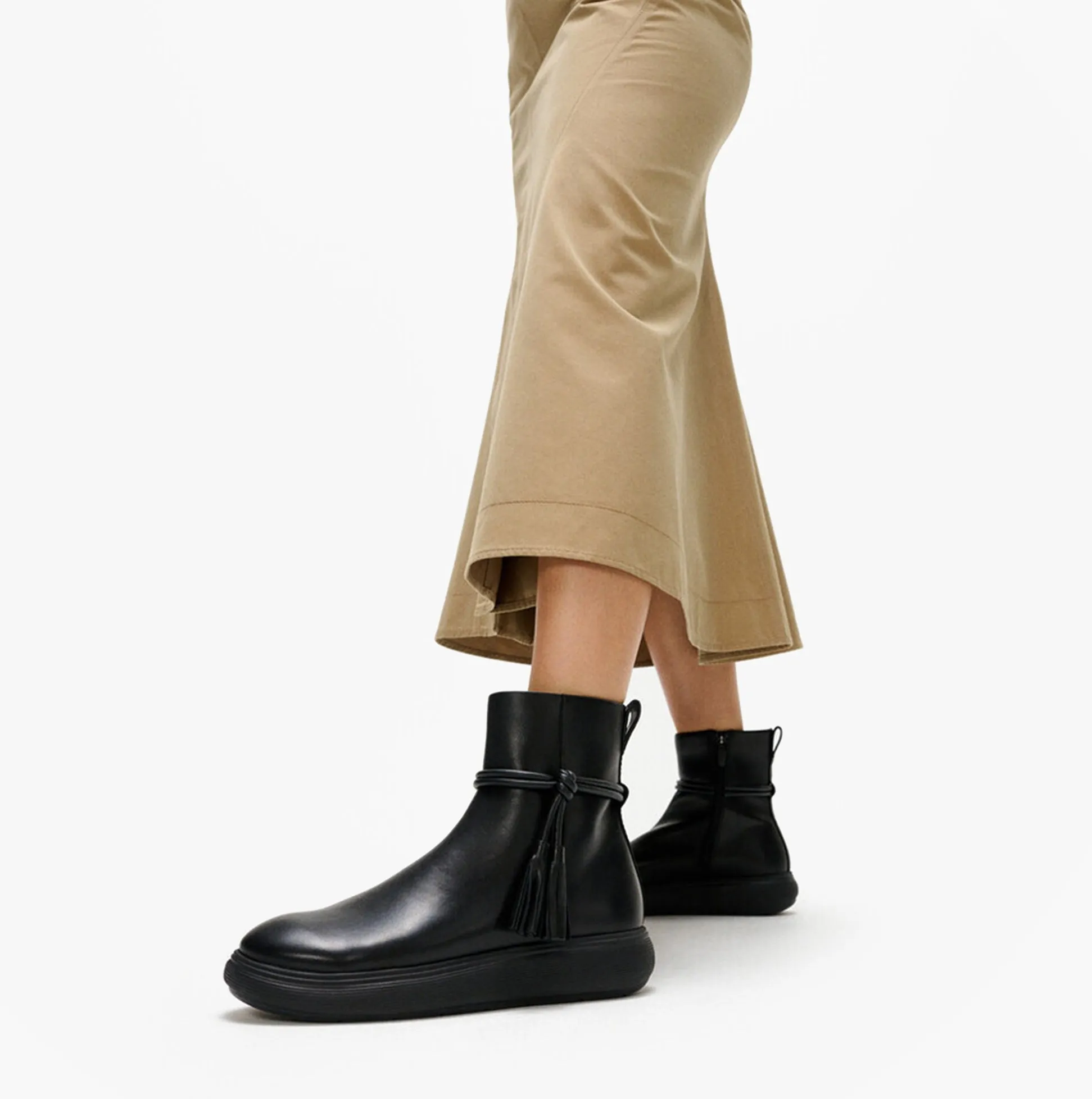 FitFlop iQ-COMFF TASSEL LEATHER Ladies Short Boots All Black sold by Shuperb product image thumbnail 2