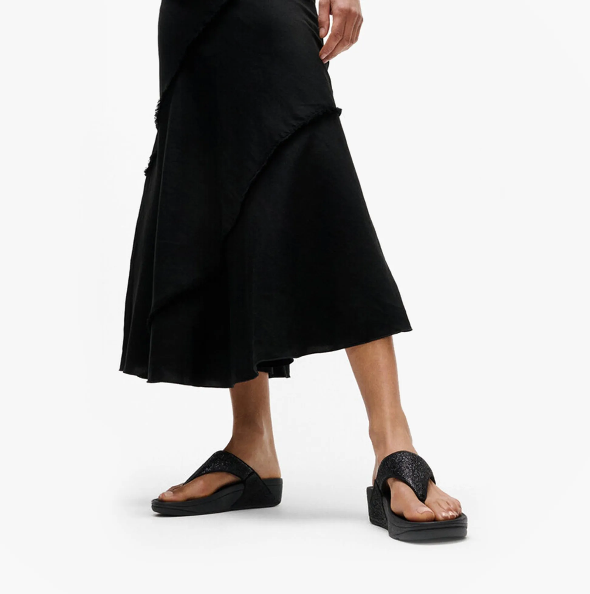 FitFlop LULU CRINKLED-SHIMMER Ladies Toe Post Sandals Metallic Black sold by Shuperb product image thumbnail 2