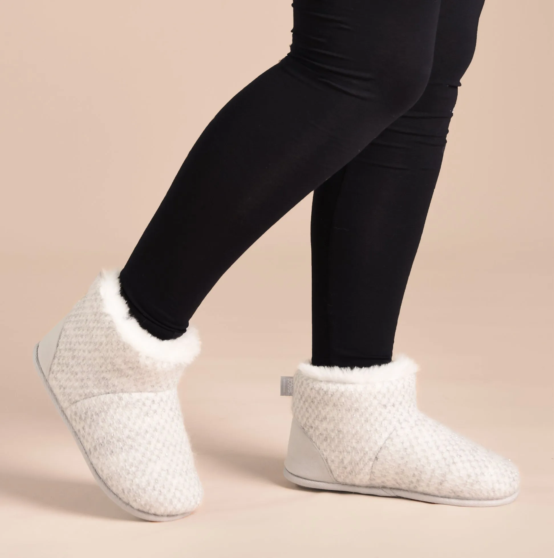 Totes Isotoner SPARKLE KNIT Womens Boot Slippers Light Grey sold by Shuperb product image thumbnail 2