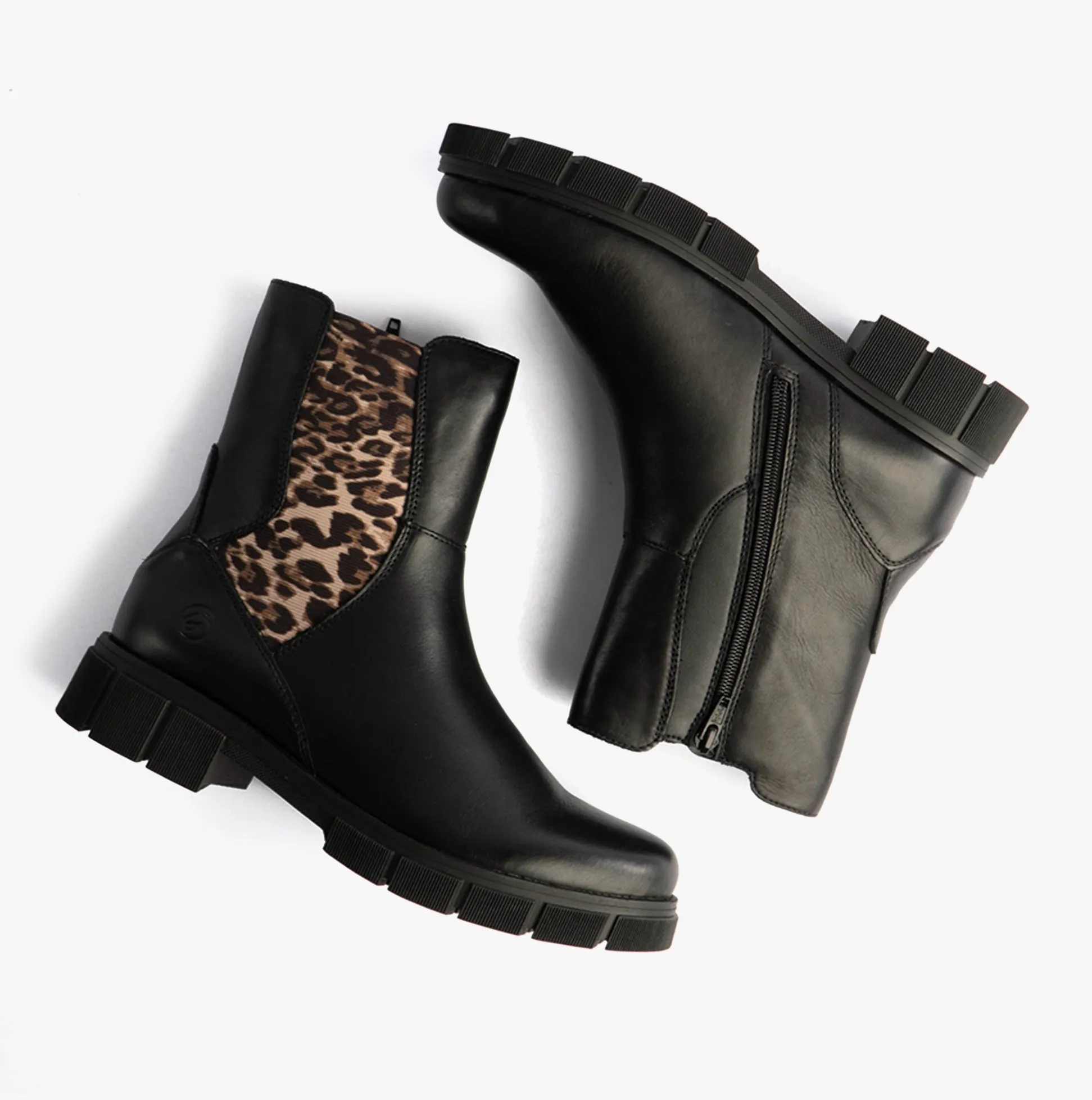 Remonte D2S70-03 Womens Side Zip Chelsea Boots Black sold by Shuperb product image thumbnail 2