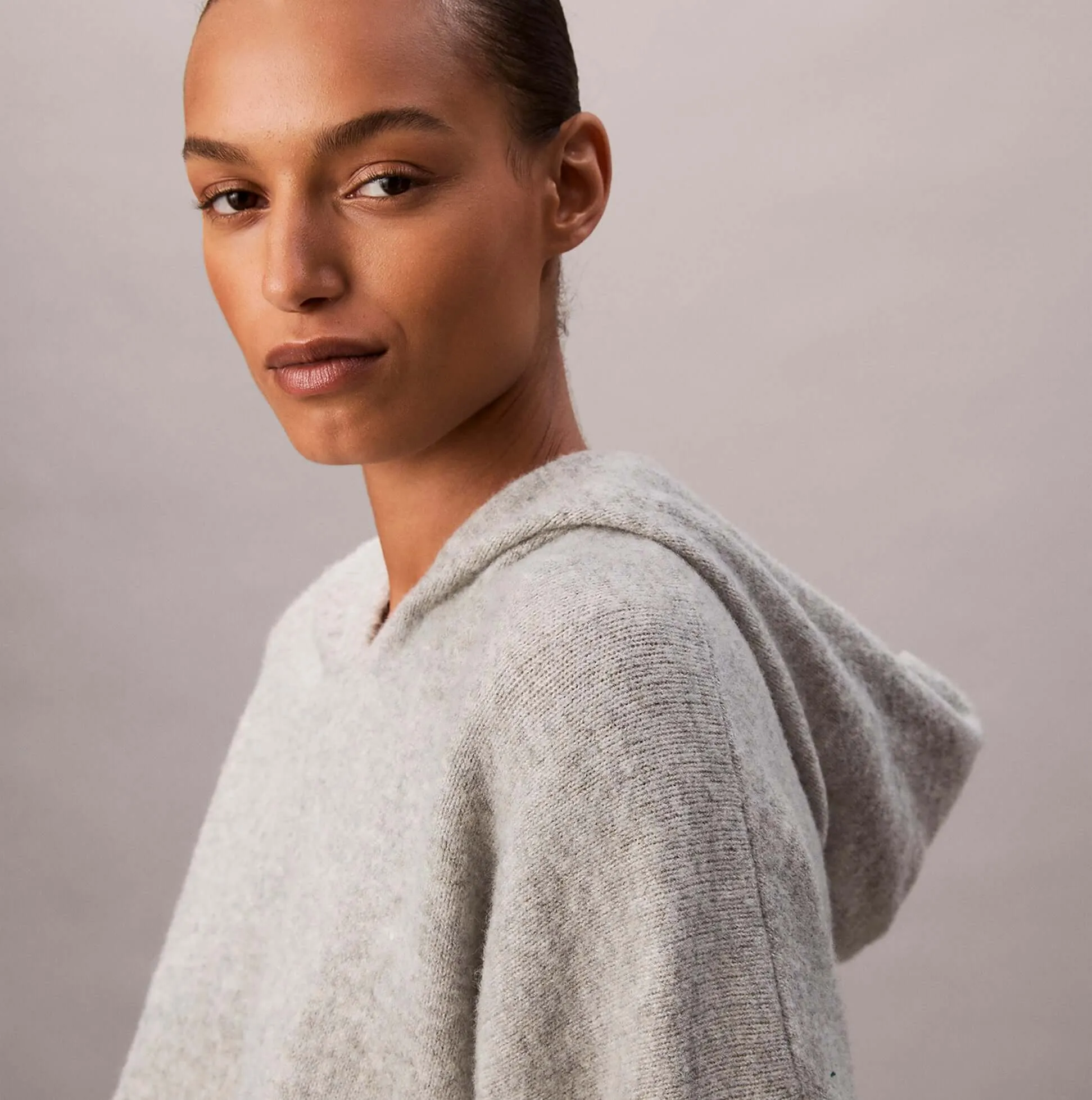 Calvin Klein PLUSH HOODIE Womens Plush Terry Grey Heather sold by Shuperb product image thumbnail 5
