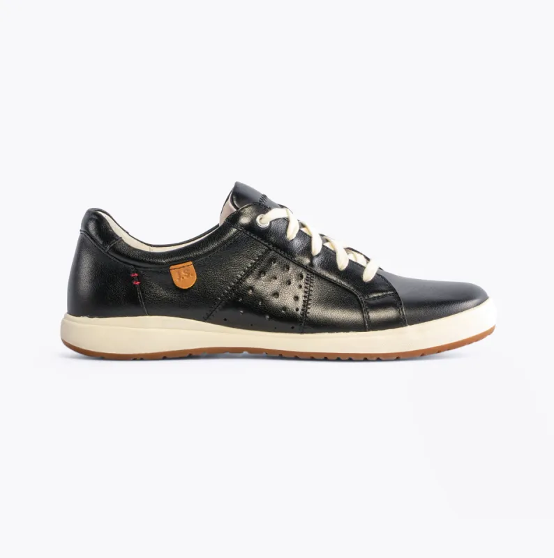 Josef Seibel CAREN Womens Trainers Schwarz sold by Shuperb