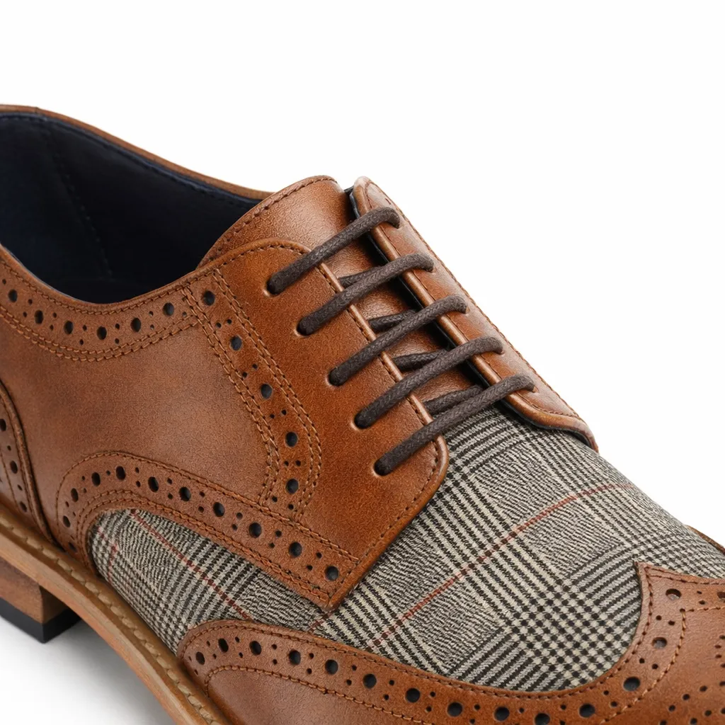 Roamers M072 Mens Brogue Shoes Tan sold by Shuperb product image thumbnail 4