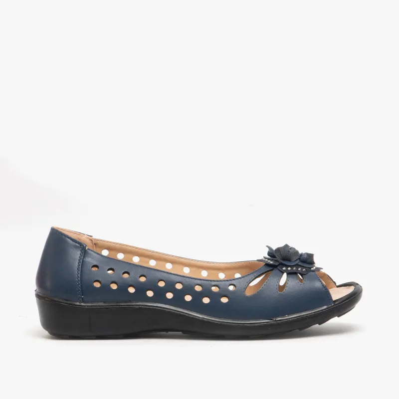 Boulevard DAYNA Womens Faux Leather Flower Peep Toe Flats Navy sold by Shuperb