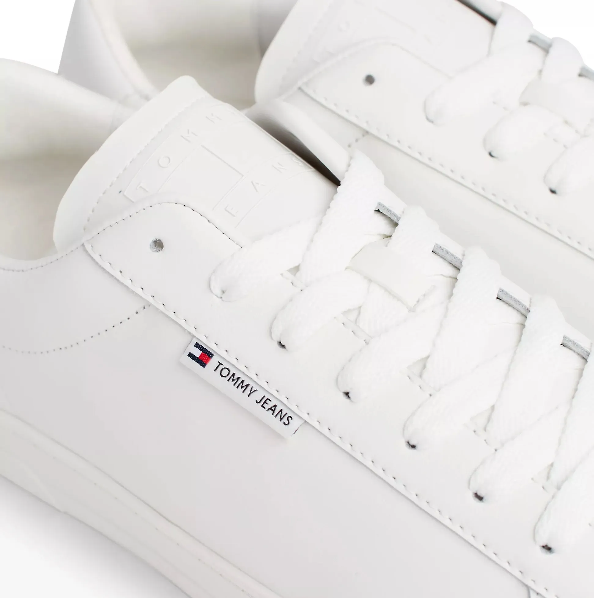 Tommy Hilfiger TJM LEATHER LOW CUPS Mens Trainers Ecru sold by Shuperb product image thumbnail 4