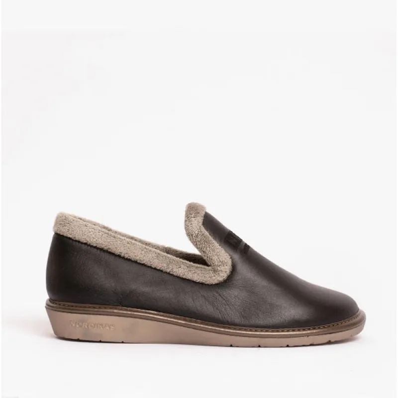 305 (DUBLIN) Ladies Leather Full Slippers Black sold by Shuperb