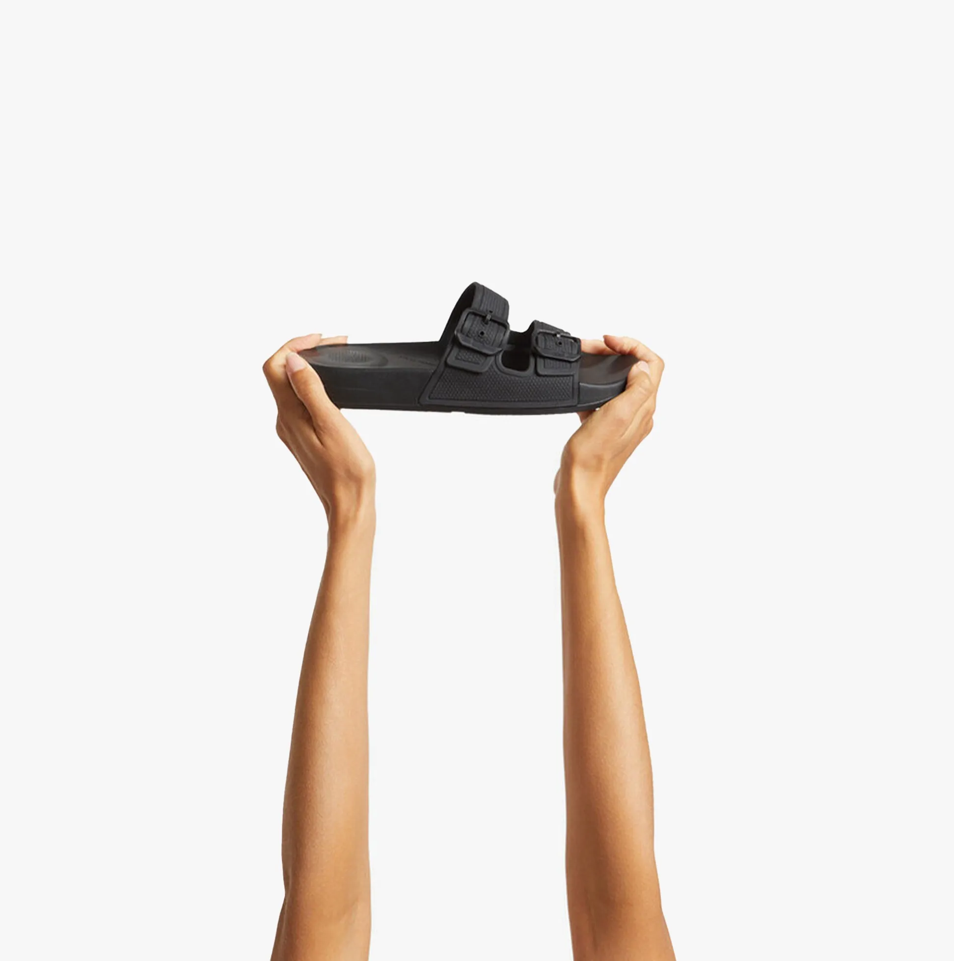 FitFlop FD2-090 IQUSHION TWO-BAR BUCKLE Womens Slides All Black sold by Shuperb product image thumbnail 2