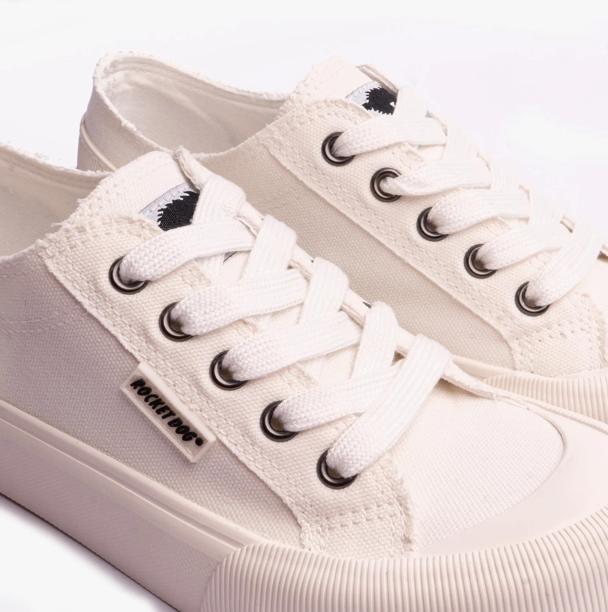 Rocket Dog JAZZIN PLUS CANVAS Womens Trainers White sold by Shuperb product image thumbnail 2