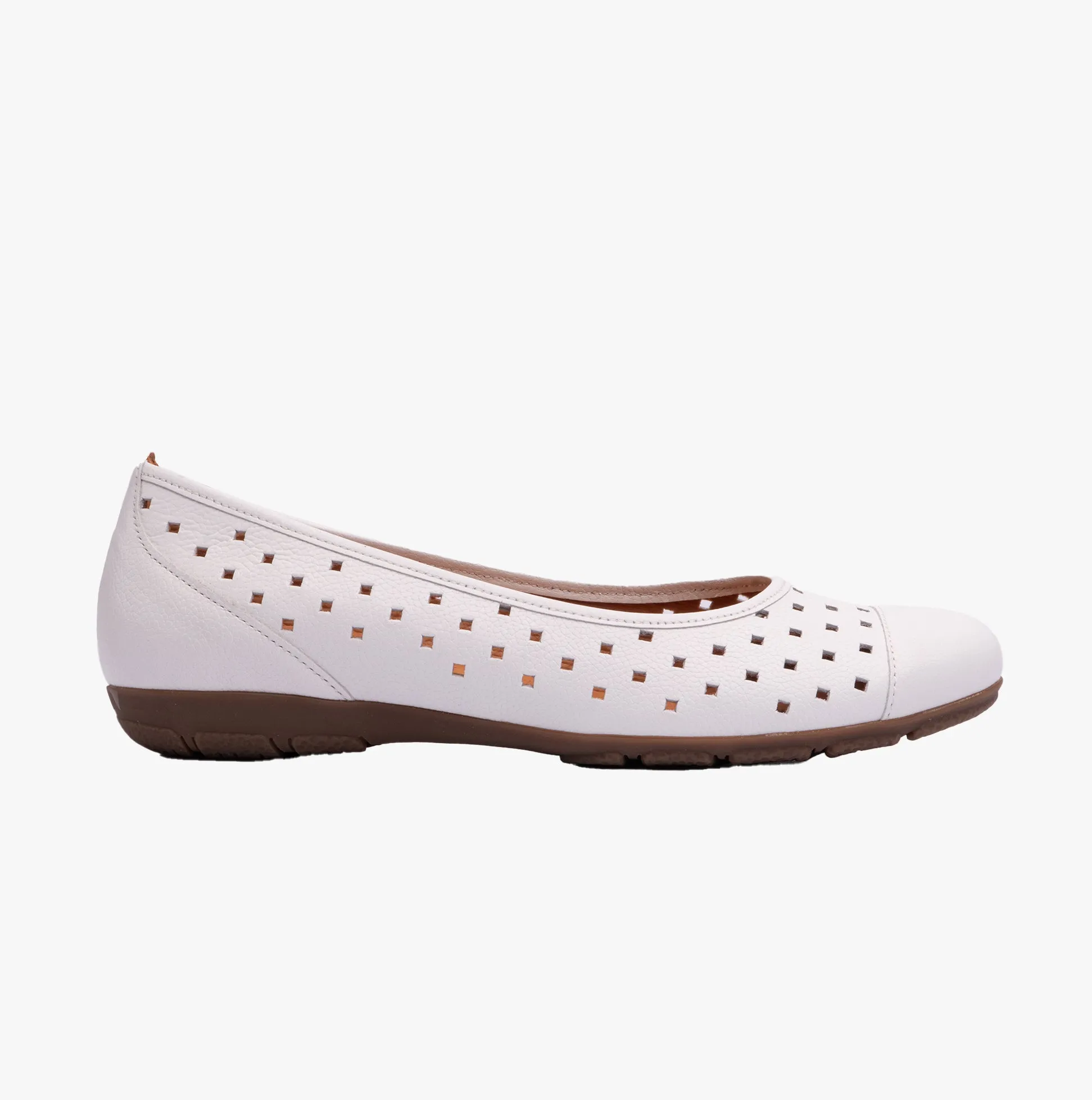 RUFFLE Womens Shoes White sold by Shuperb
