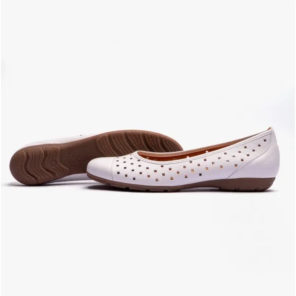 Gabor RUFFLE Womens Leather Ballet Flats White sold by Shuperb product image thumbnail 4