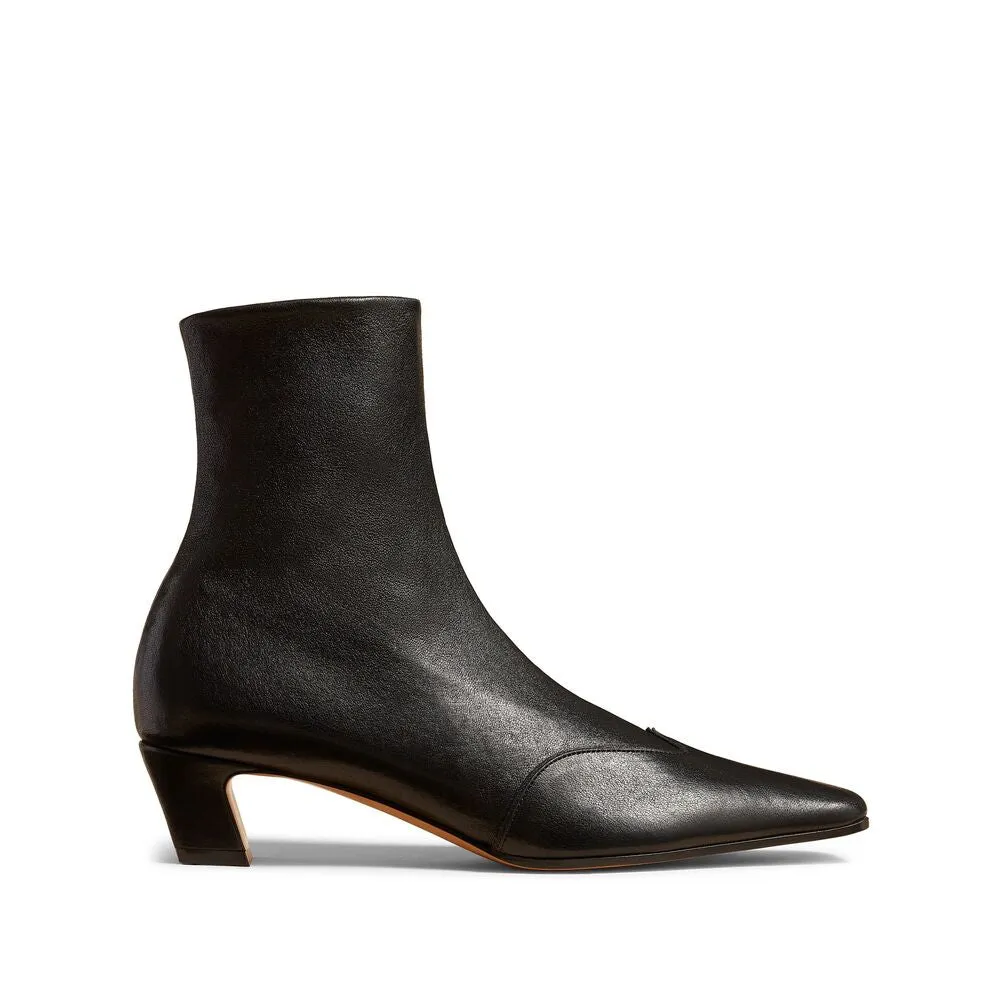 Shoes Black sold by Wanan Luxury