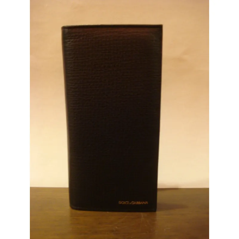 Wallets sold by Wanan Luxury