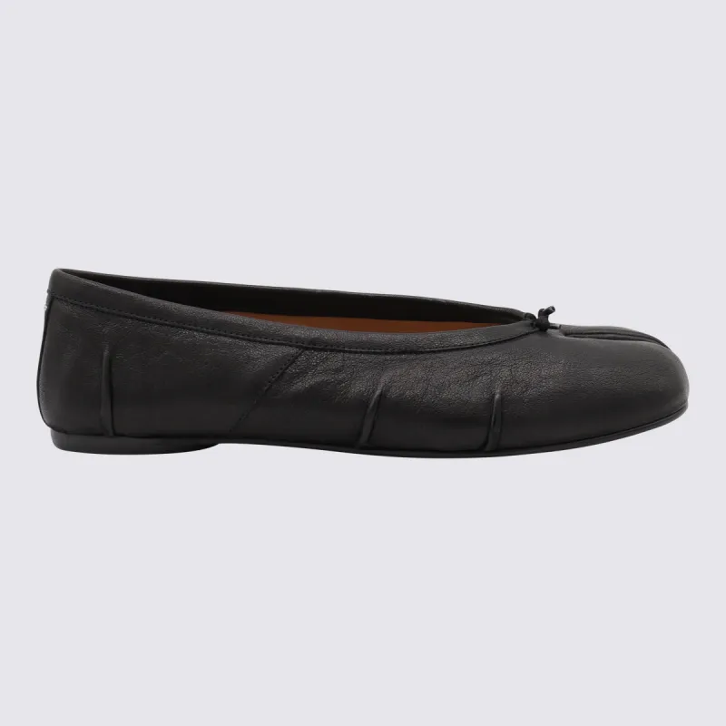 Flat Shoes Blacks And Greys sold by Wanan Luxury