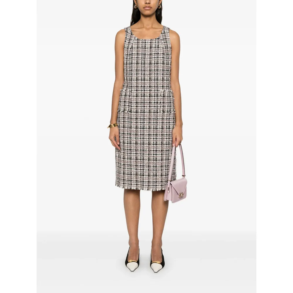 Dresses /Black sold by Wanan Luxury product image thumbnail 2