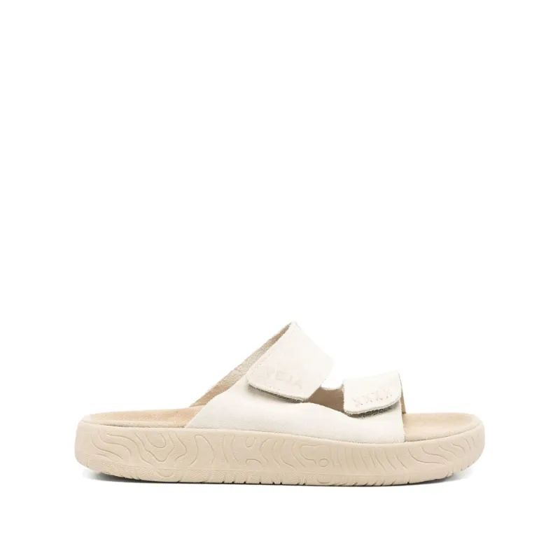 Sneakers Neutral made by Veja