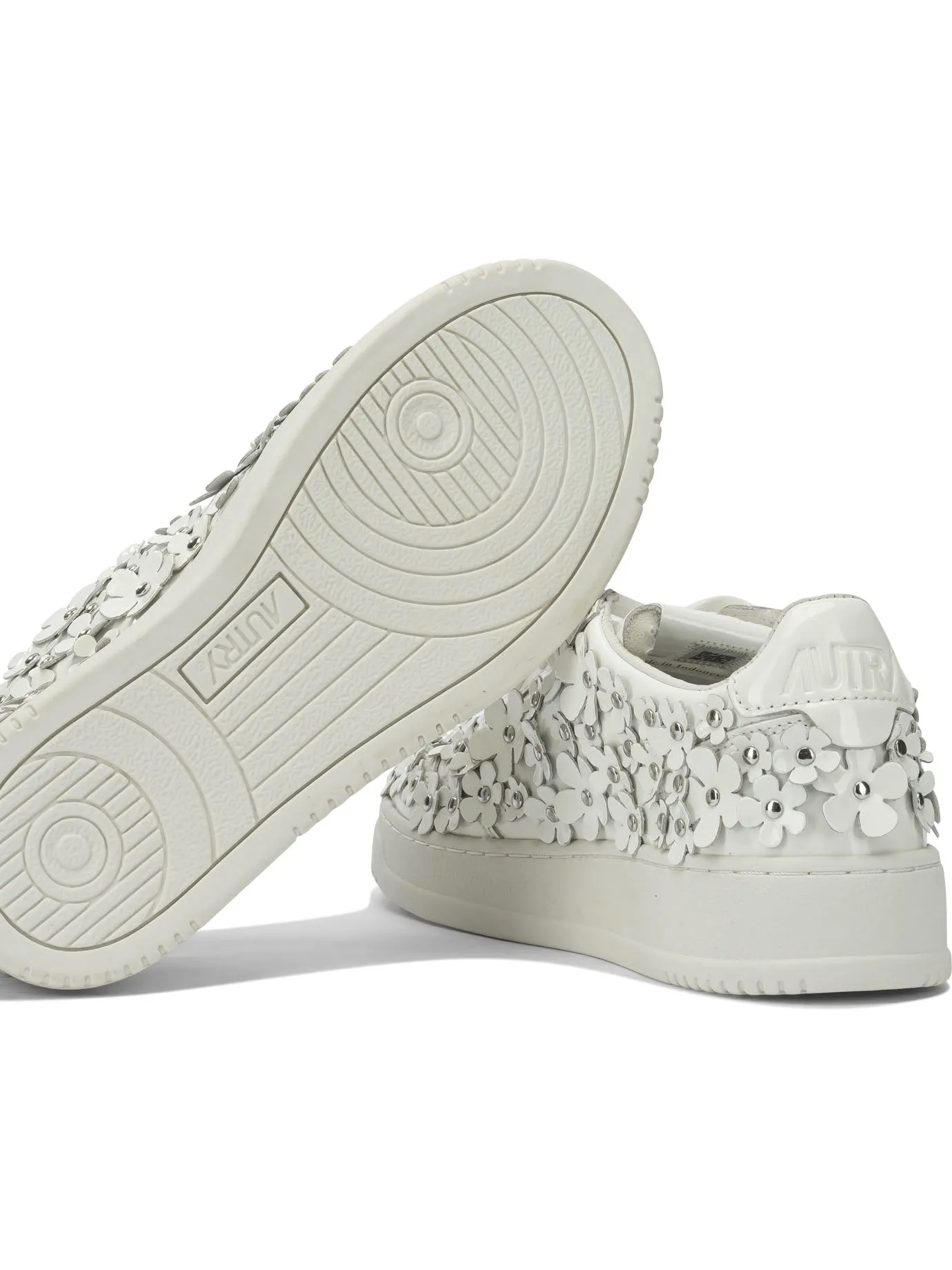 Medalist Low Blooming Sneakers & Slip-On White sold by Wanan Luxury product image thumbnail 5