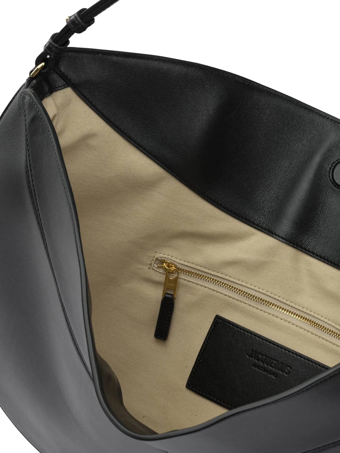 Le Ovalo Shoulder Bags Black sold by Wanan Luxury product image thumbnail 5