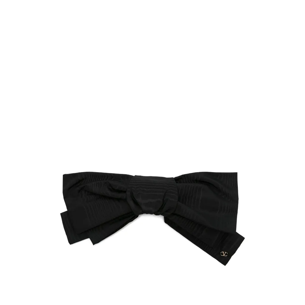 Pins Black sold by Wanan Luxury