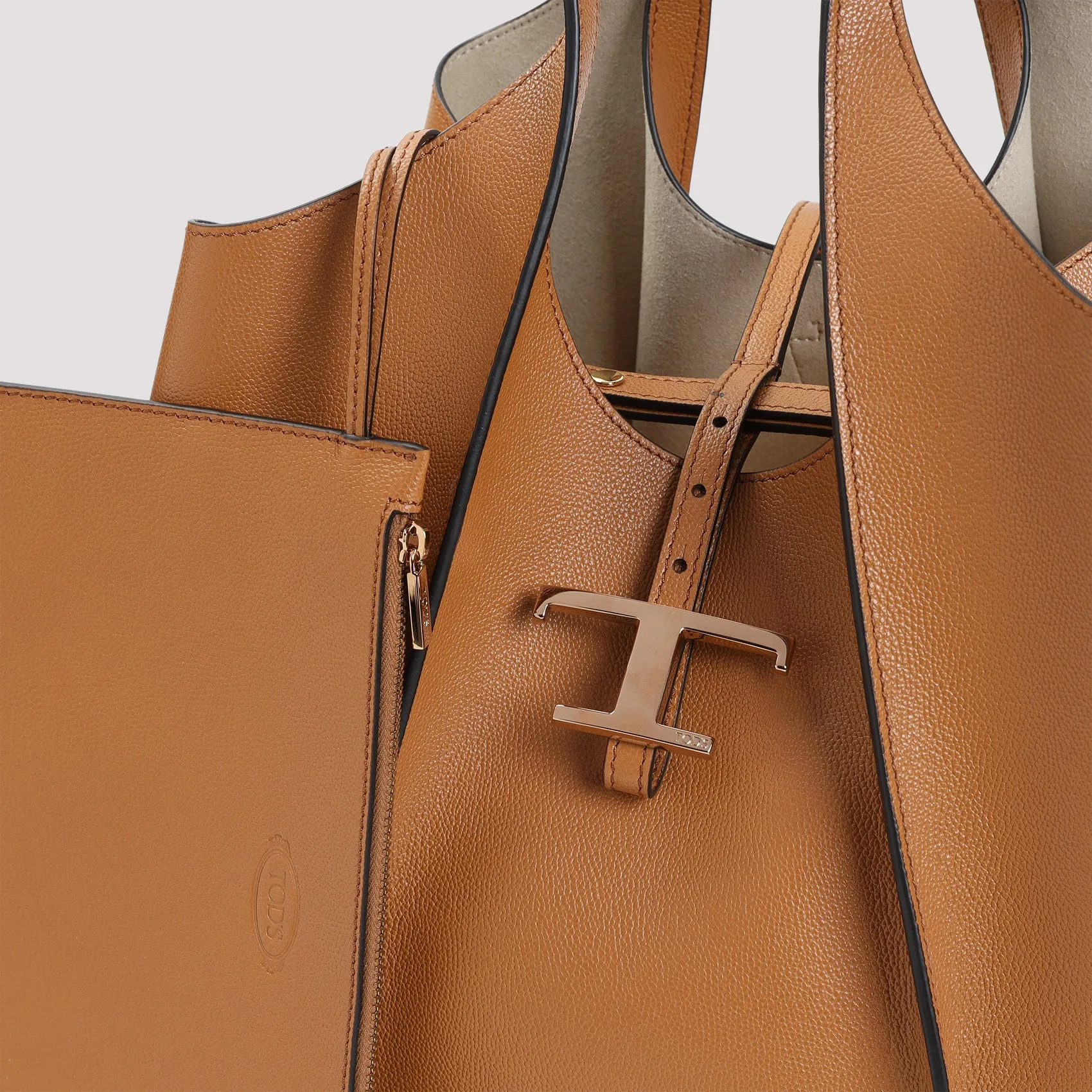 Totes Brown sold by Wanan Luxury product image thumbnail 4