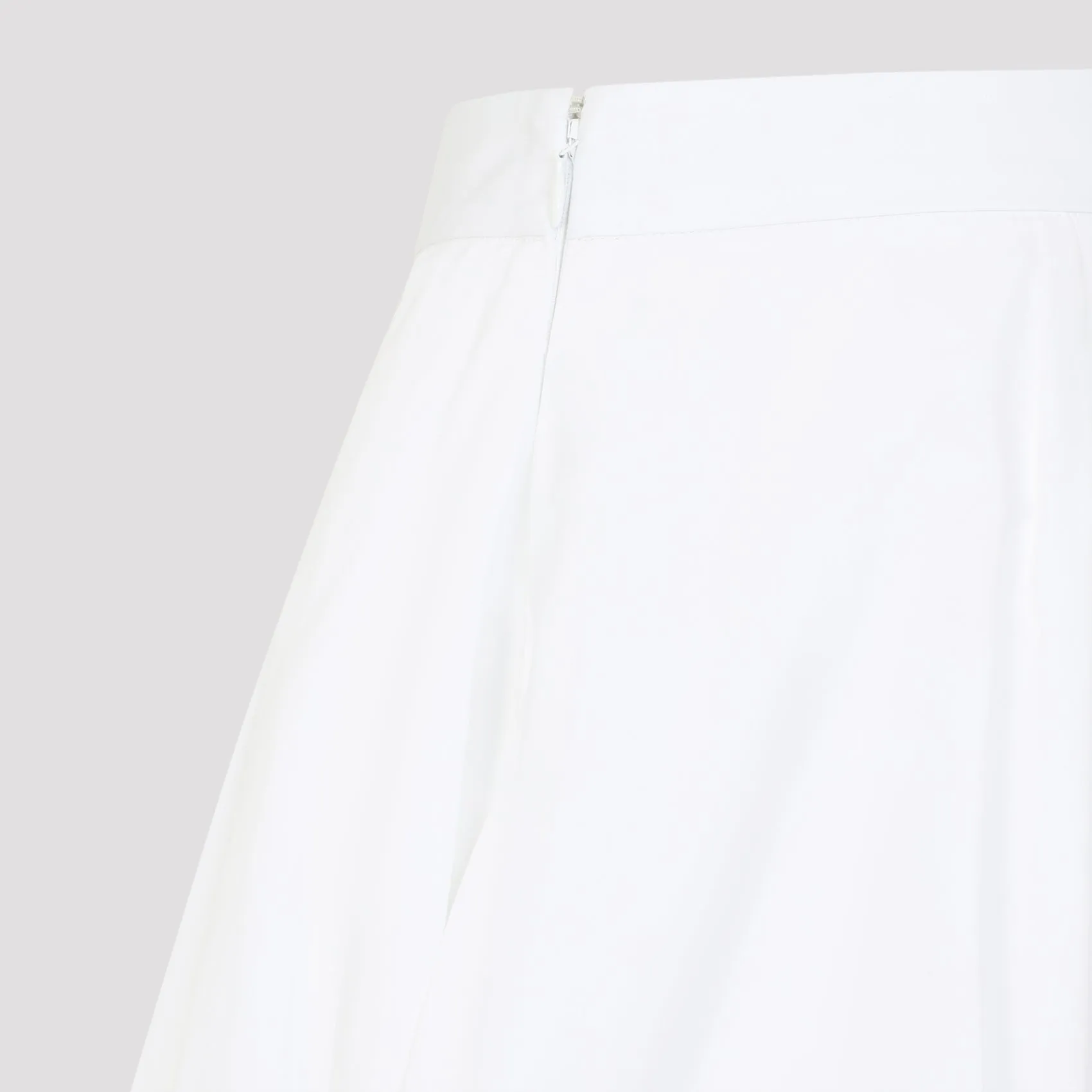 Bermuda White sold by Wanan Luxury product image thumbnail 5