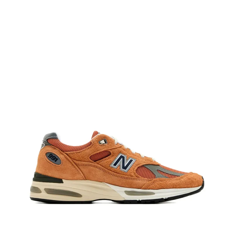 Sneakers Brown made by New Balance