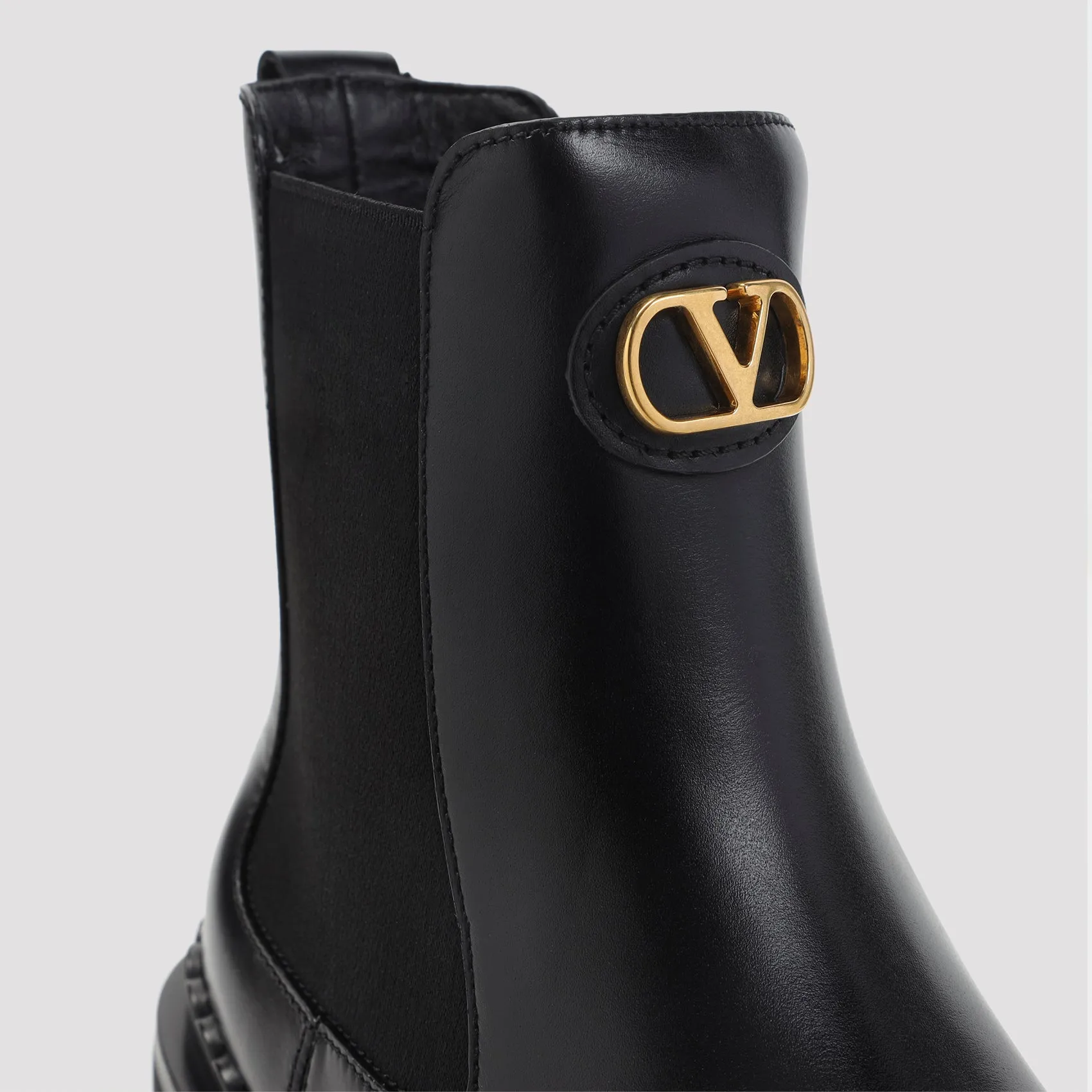 Boots Black sold by Wanan Luxury product image thumbnail 5