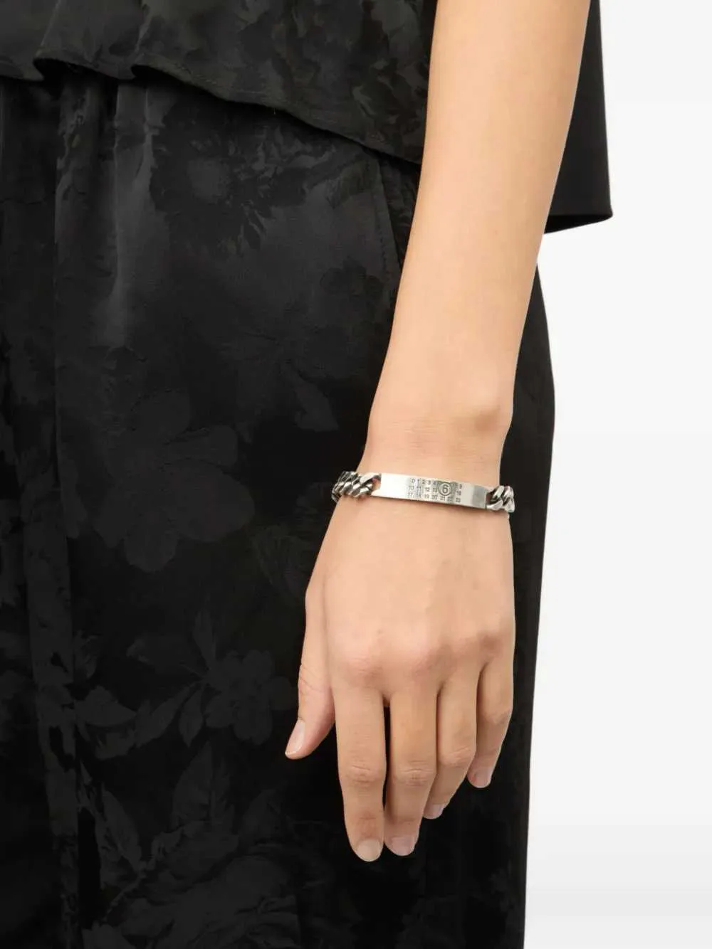 Chain Bracelet With Engraved Logo sold by Wanan Luxury product image thumbnail 4