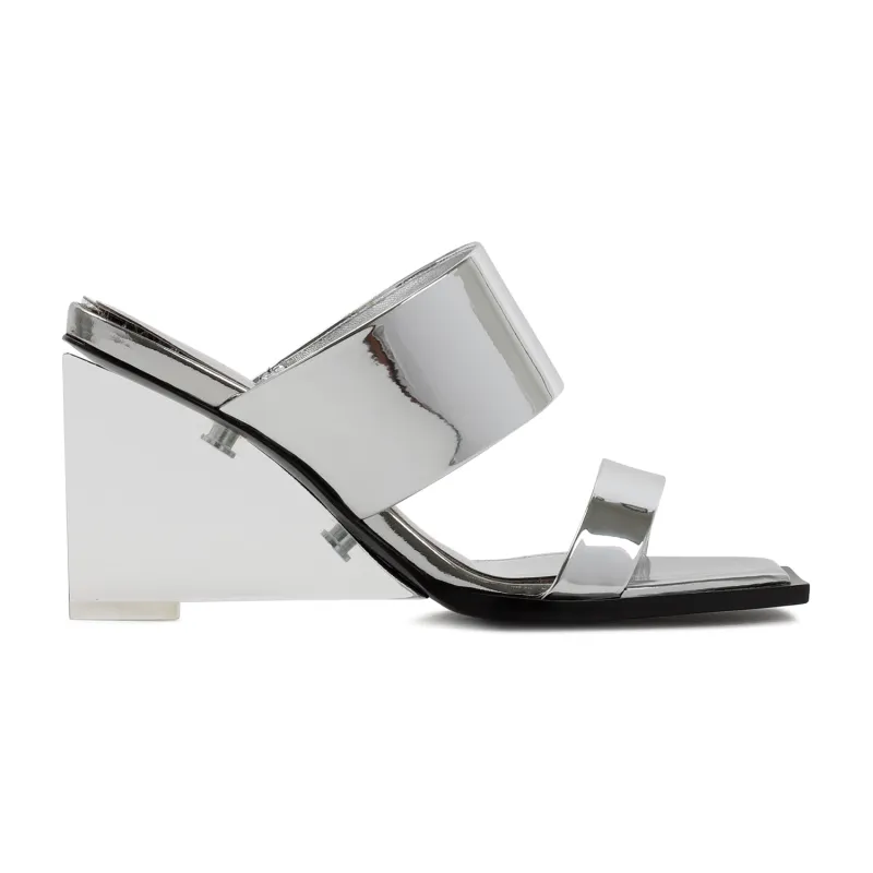 Sandals Metallic sold by Wanan Luxury