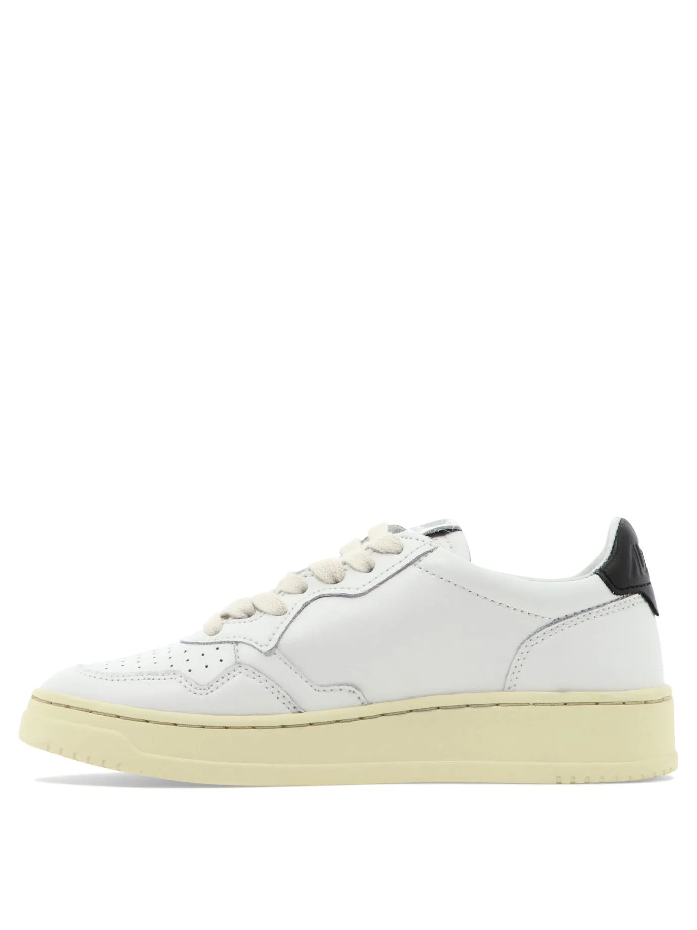 Medalist Low Sneakers & Slip-On White sold by Wanan Luxury product image thumbnail 3