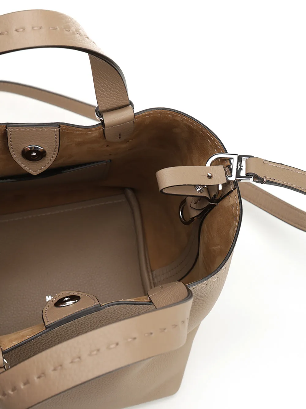 Archetipo Handbags Beige sold by Wanan Luxury product image thumbnail 4