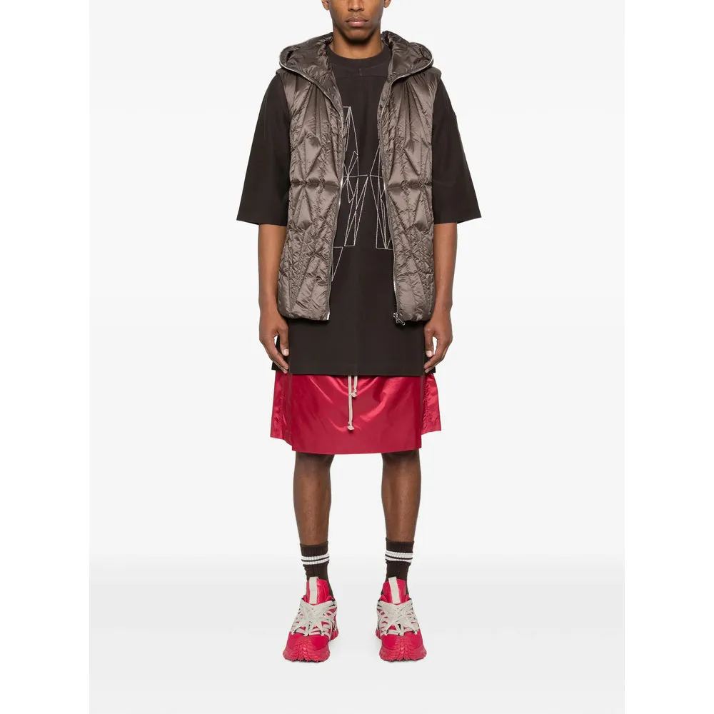 Shorts Red sold by Wanan Luxury product image thumbnail 2